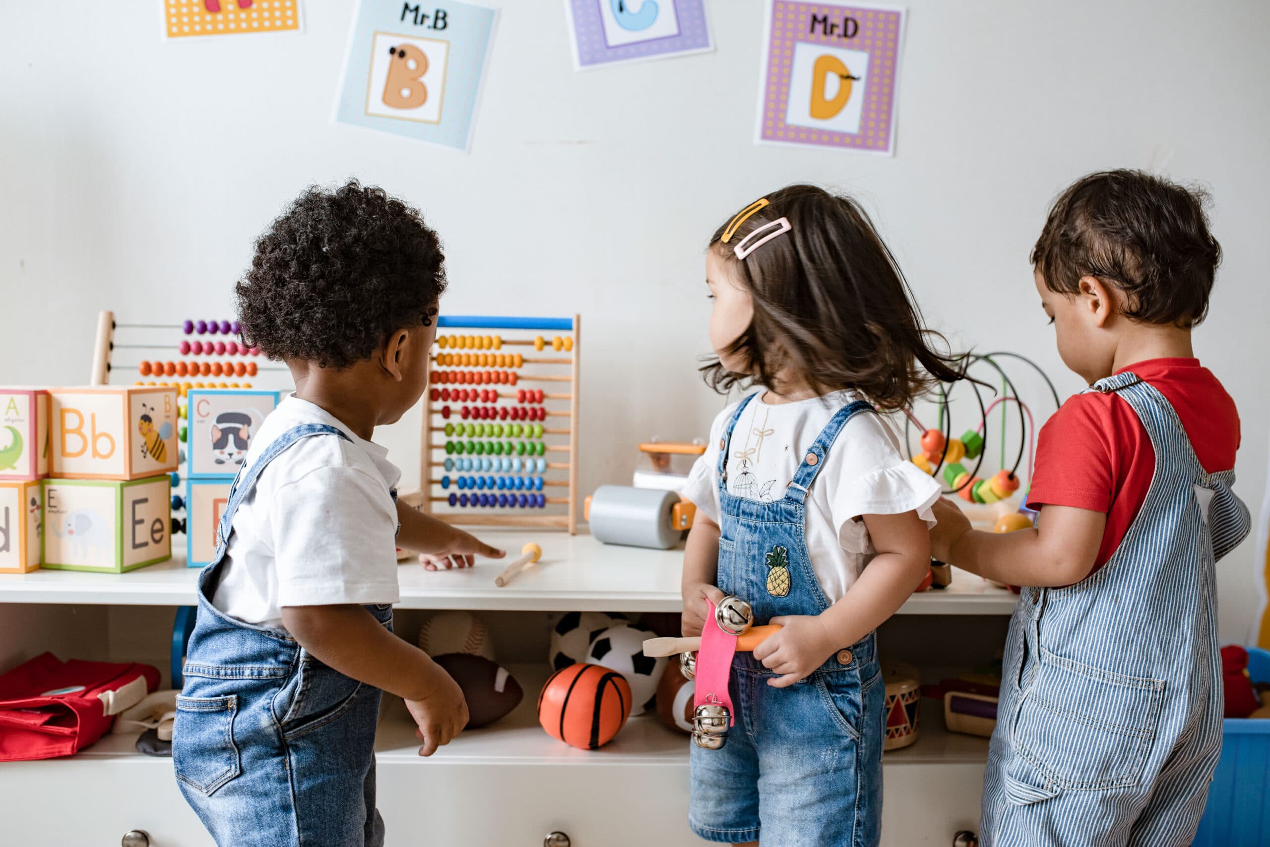 Children learning at Virginia Early Learning Academies